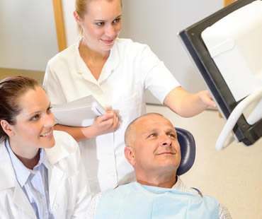 Oral surgeon in Huntington Beach